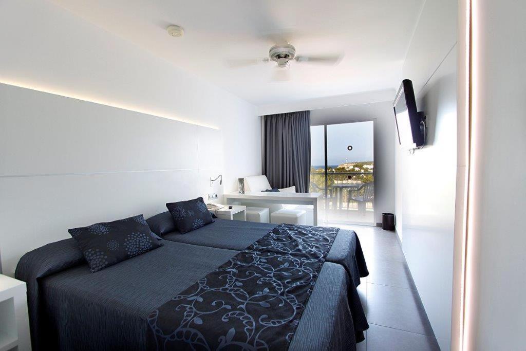 Bg Portinatx Beach Club Hotel Ngoại thất bức ảnh