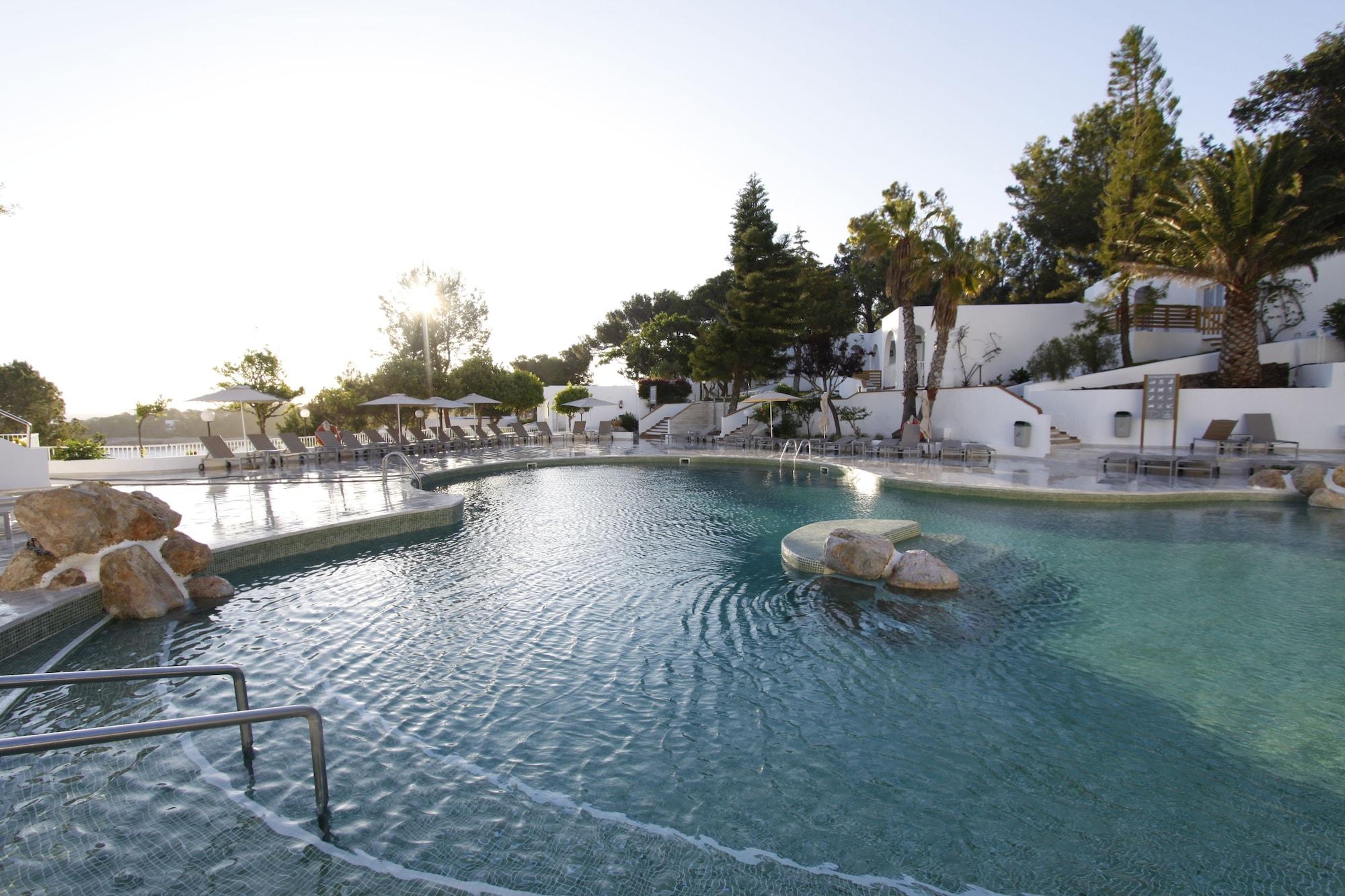 Bg Portinatx Beach Club Hotel Ngoại thất bức ảnh