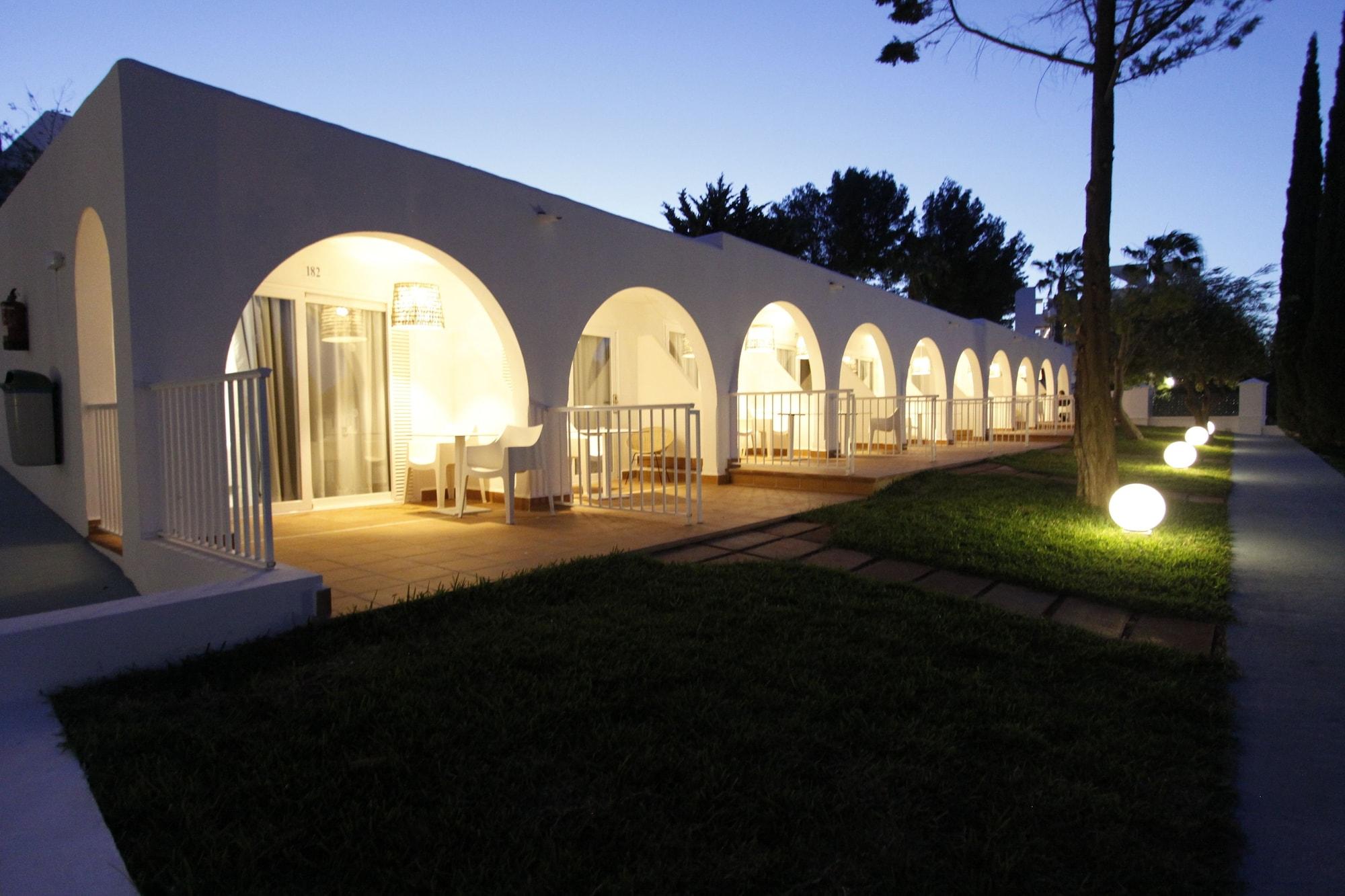 Bg Portinatx Beach Club Hotel Ngoại thất bức ảnh